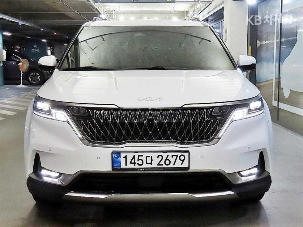 2023 - kia carnival