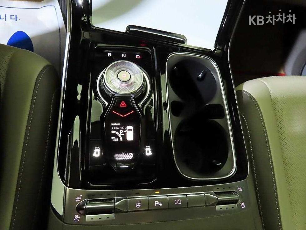2023 - kia carnival