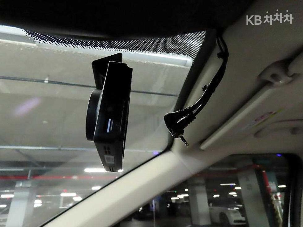 2023 - kia carnival