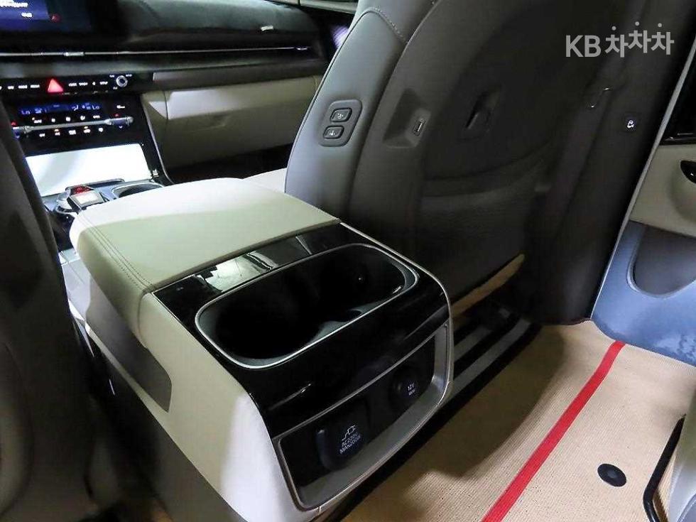 2023 - kia carnival