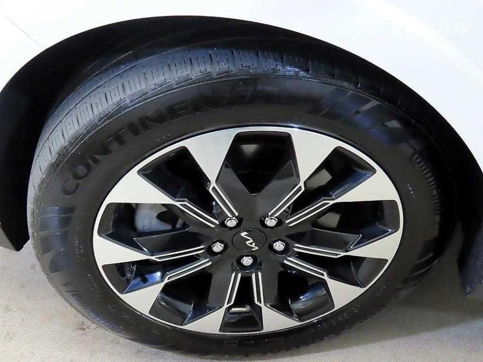 2023 - kia carnival