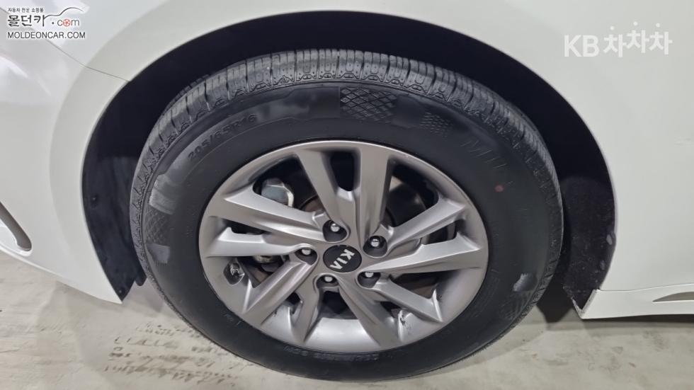 2020 - kia k5