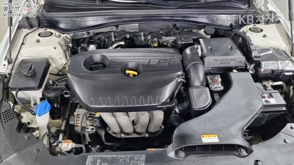 2020 - kia k5