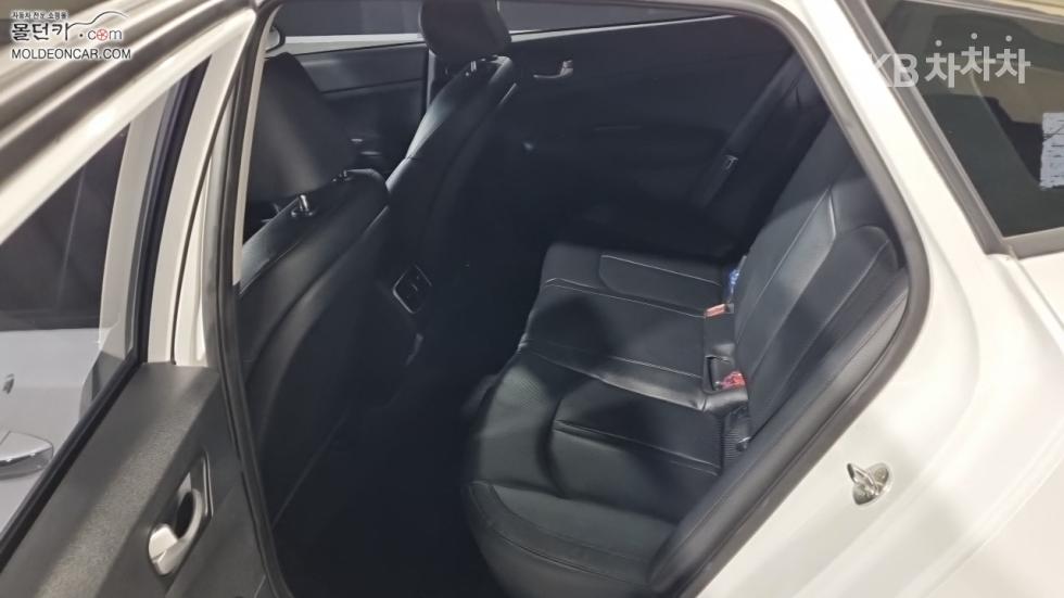 2020 - kia k5