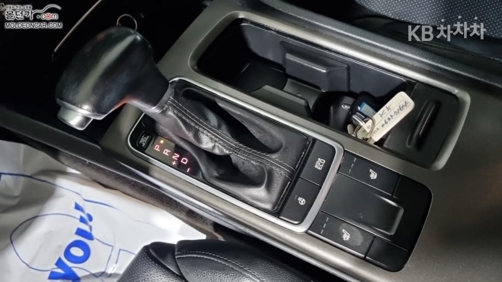 2020 - kia k5