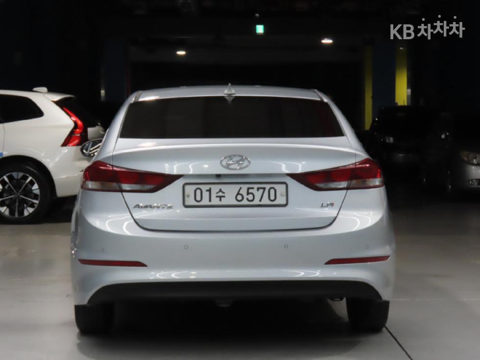 Hyundai Avante — miniaturë 3