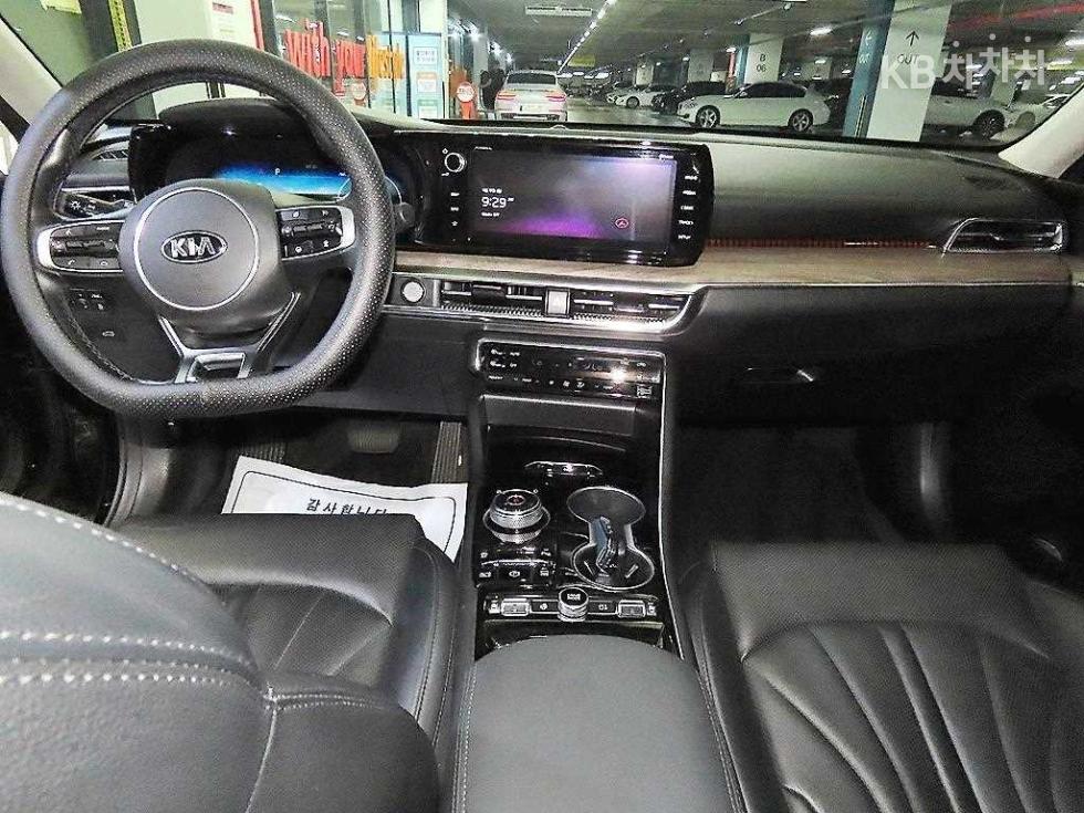 2021 - kia k5