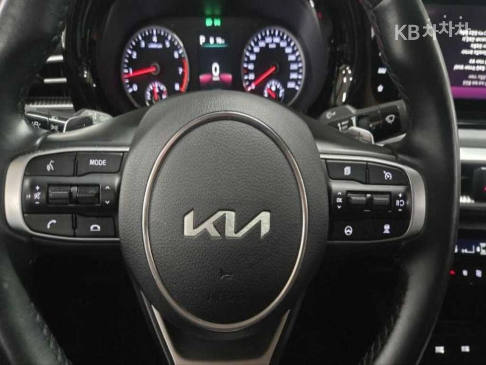 2023 - kia k5