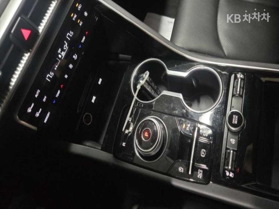 2023 - kia k5