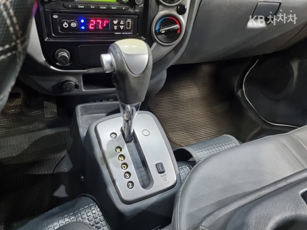 2016 - kia bongo iii