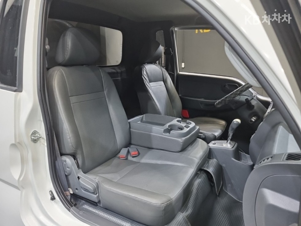 2016 - kia bongo iii