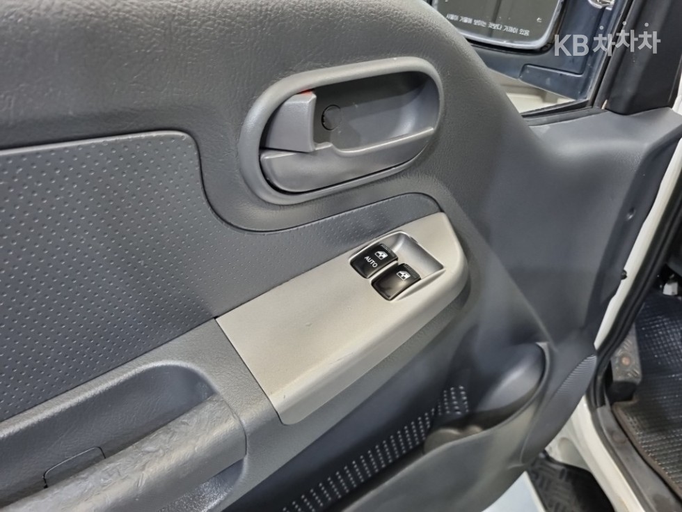 2016 - kia bongo iii