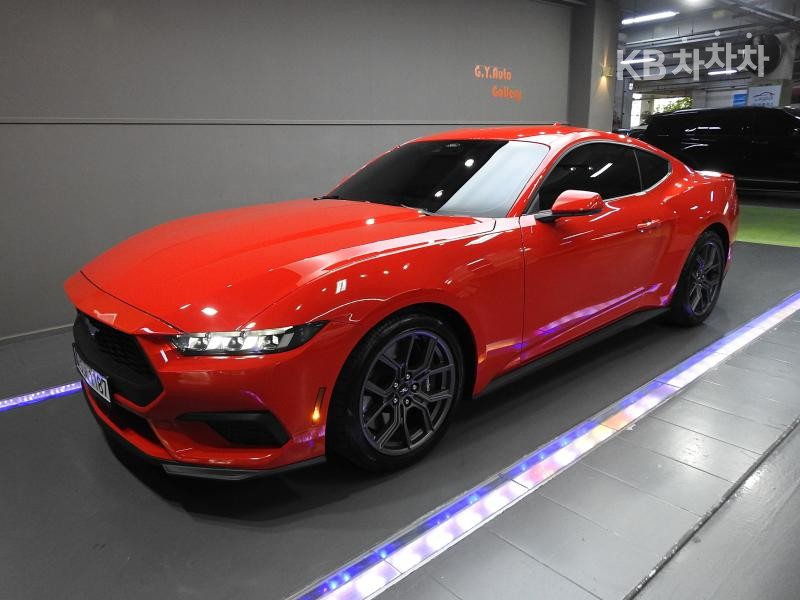 2025 ford mustang