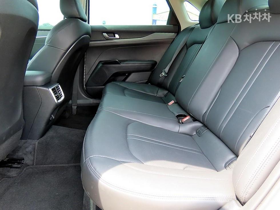 2023 - kia k5