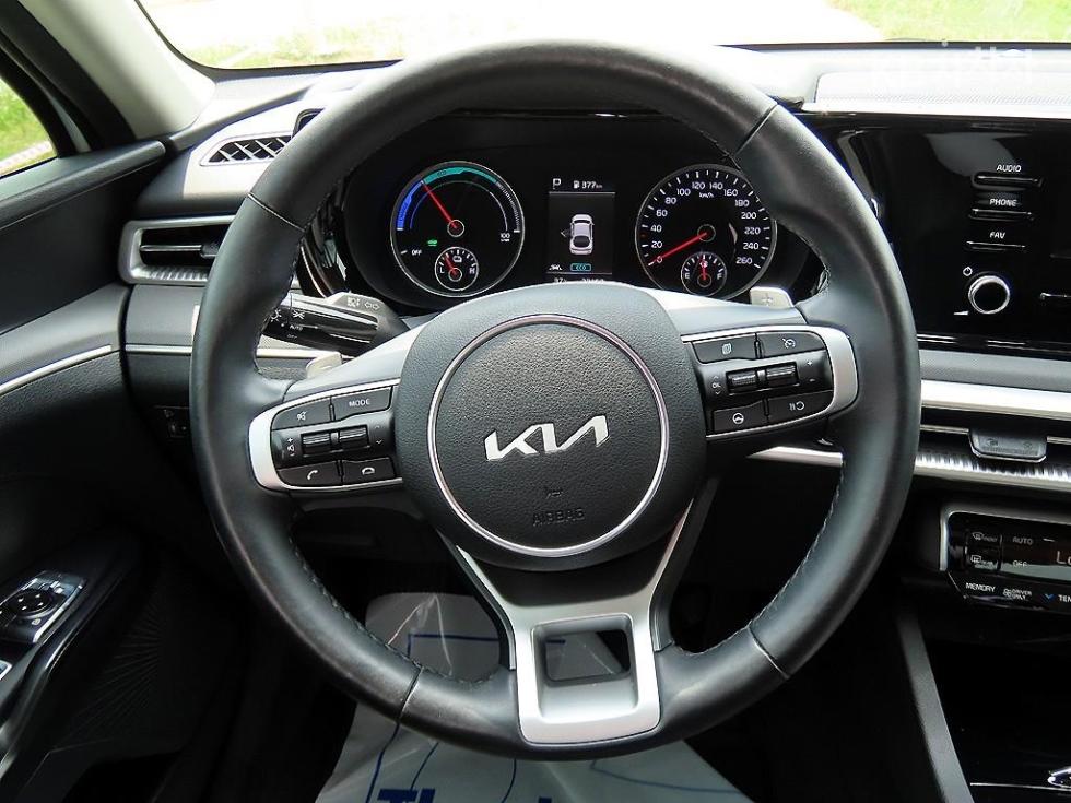 2023 - kia k5