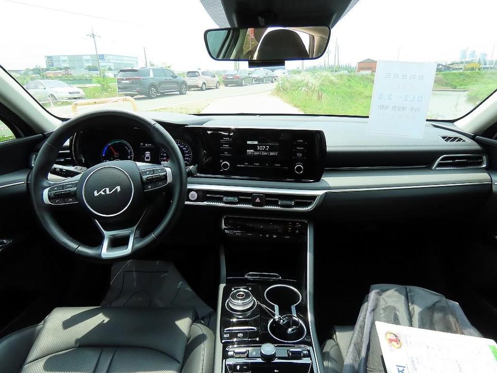 2023 - kia k5