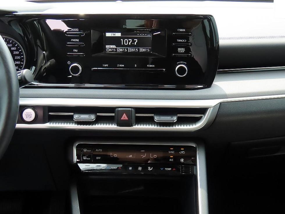 2023 - kia k5