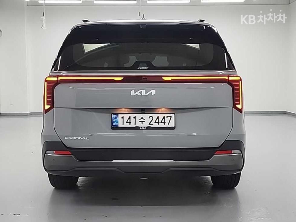 2025 - kia carnival
