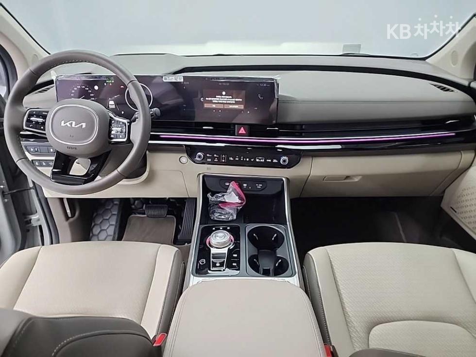 2025 - kia carnival