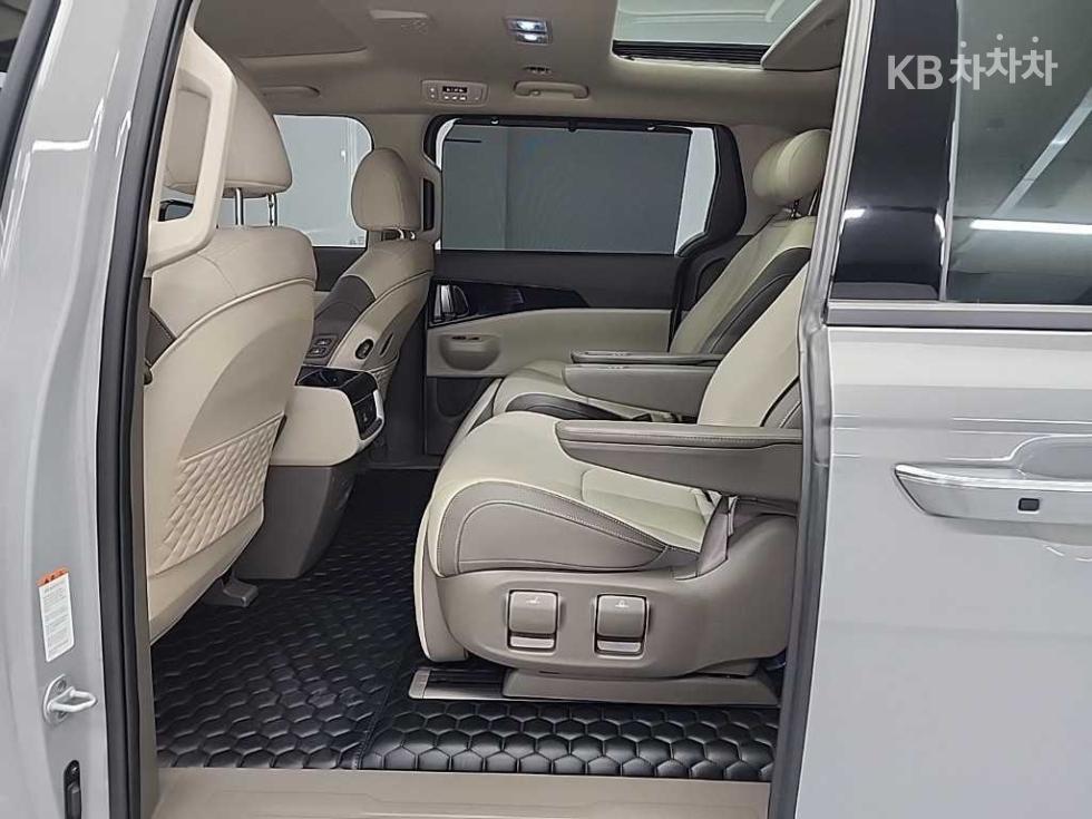 2025 - kia carnival