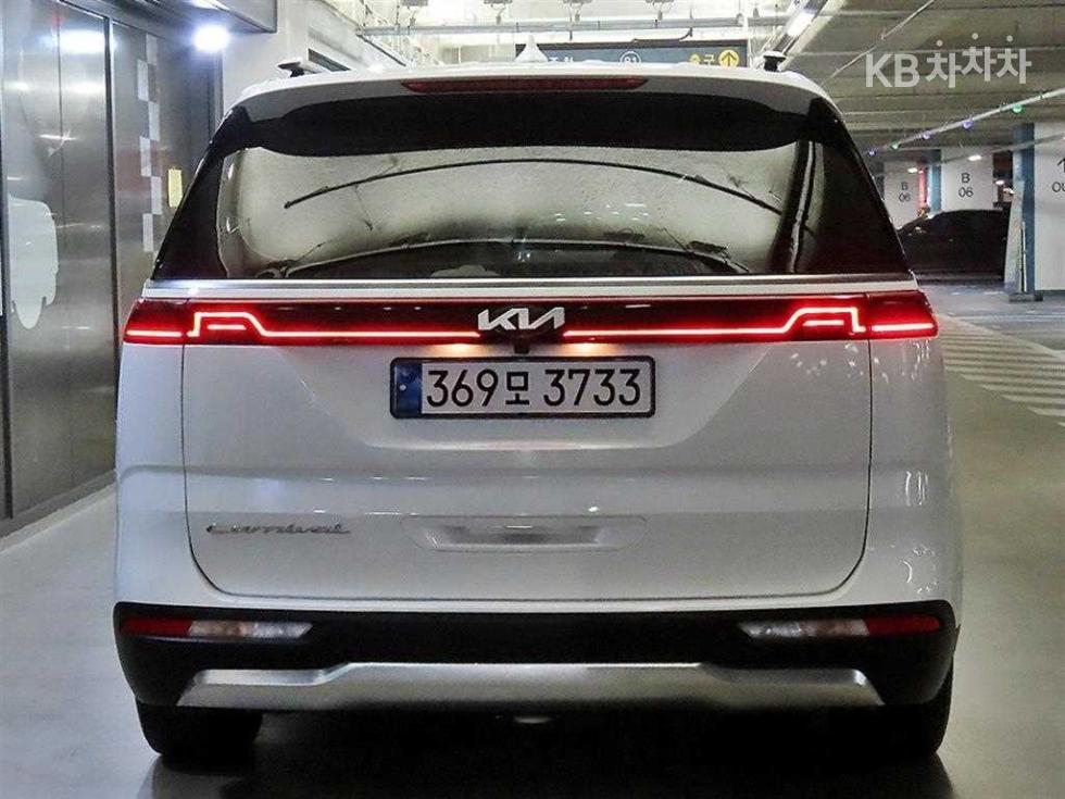 2021 - kia carnival