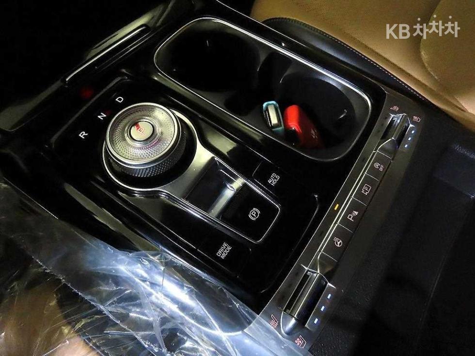 2021 - kia carnival