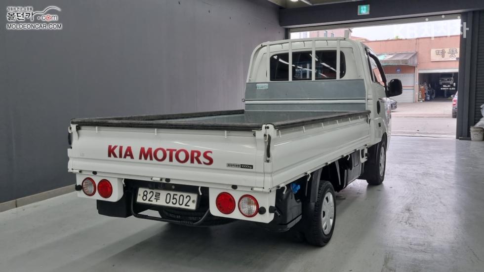 2020 - kia bongo iii