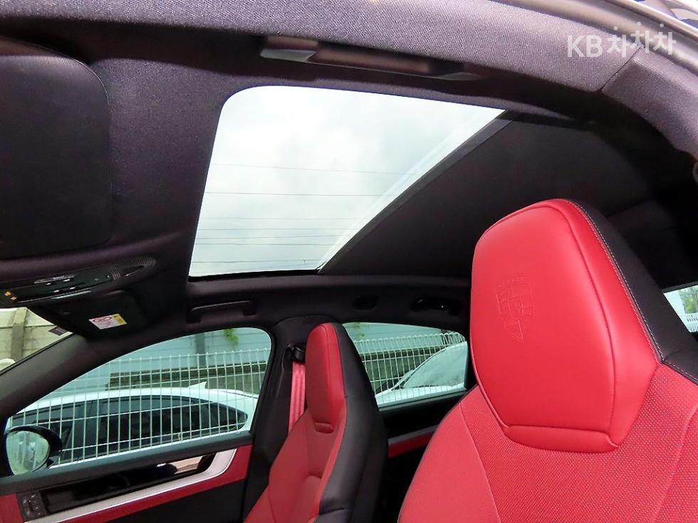 Porsche Cayenne — miniaturë 15