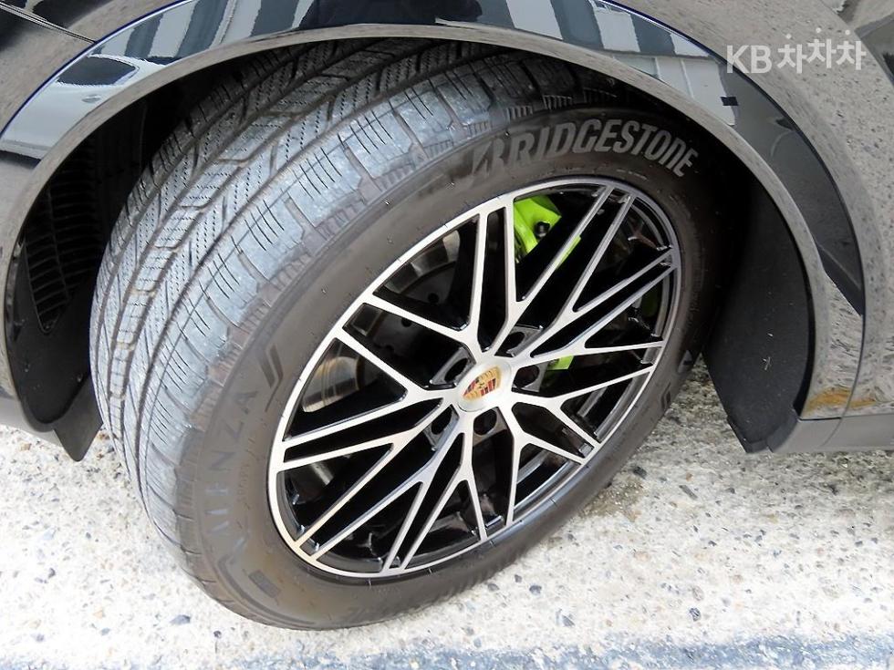 Porsche Cayenne — miniaturë 20