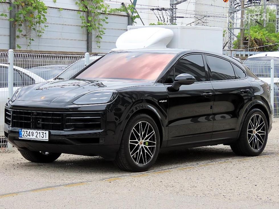 Porsche Cayenne — miniaturë 2