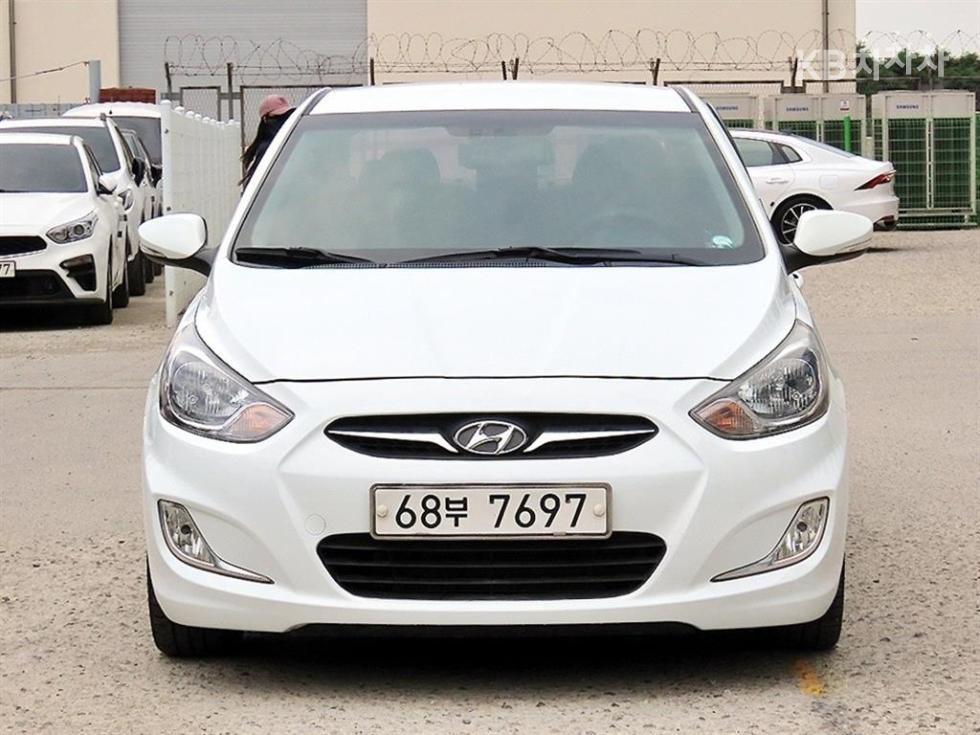 2011 hyundai accent