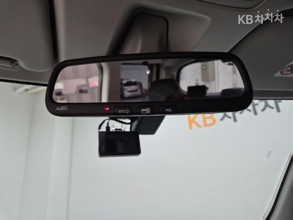 2022 - kia ray