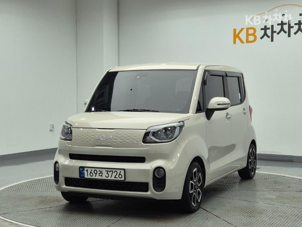 2022 - kia ray