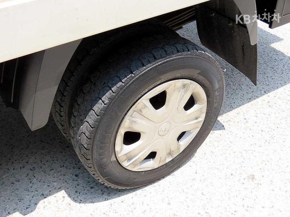 2018 - kia bongo iii