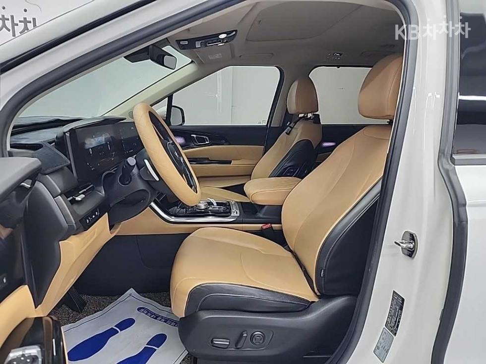 Kia Carnival — miniaturë 11