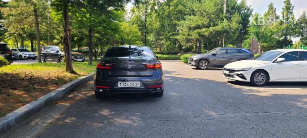 Kia K7 — miniaturë 3