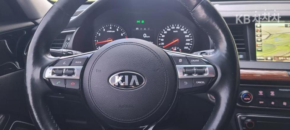Kia K7 — miniaturë 9