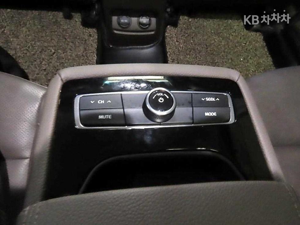 2017 - kia k7