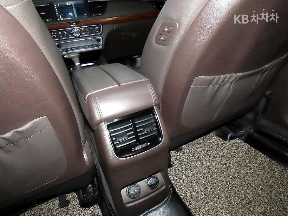 2017 - kia k7