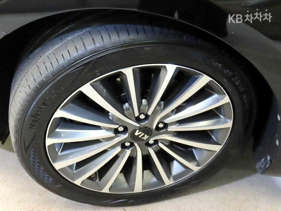 2017 - kia k7