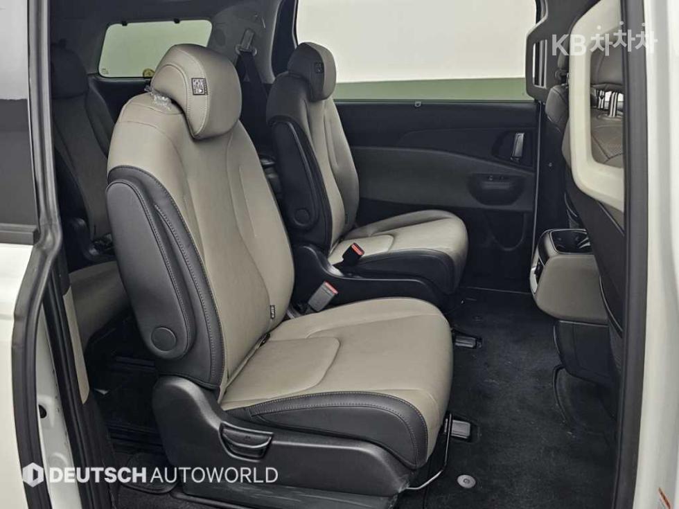 2025 - kia carnival