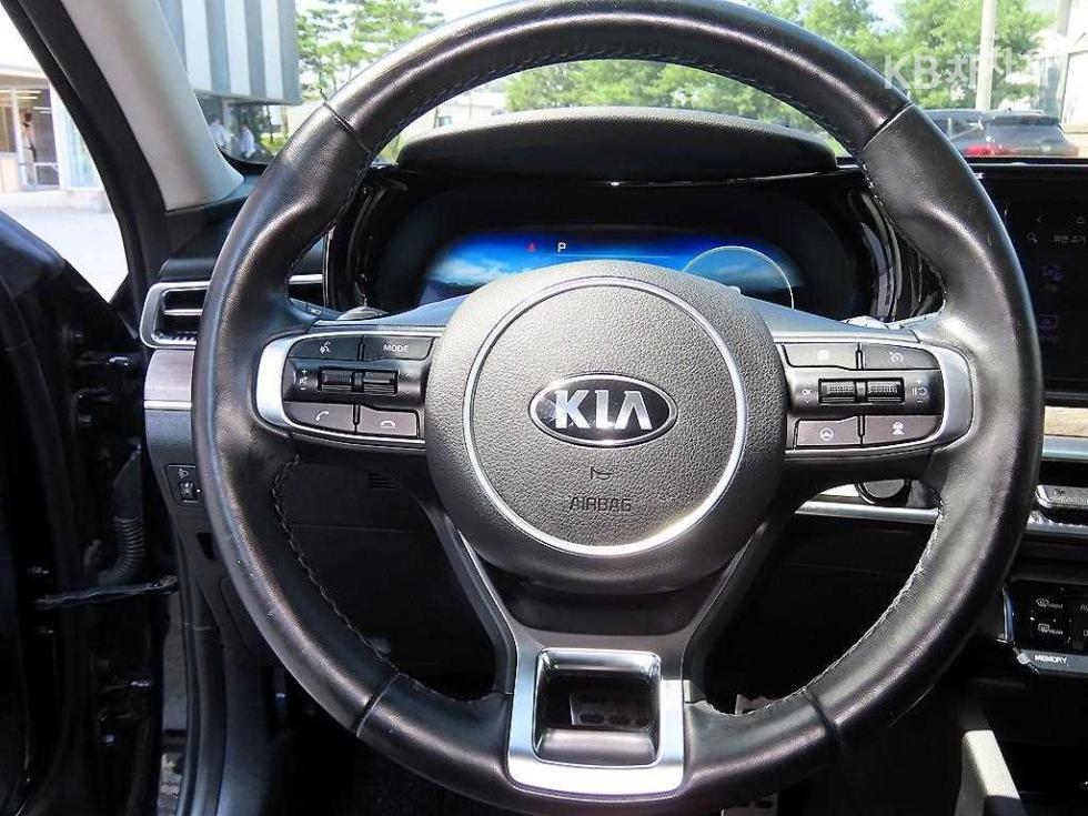 Kia K5 — miniaturë 8