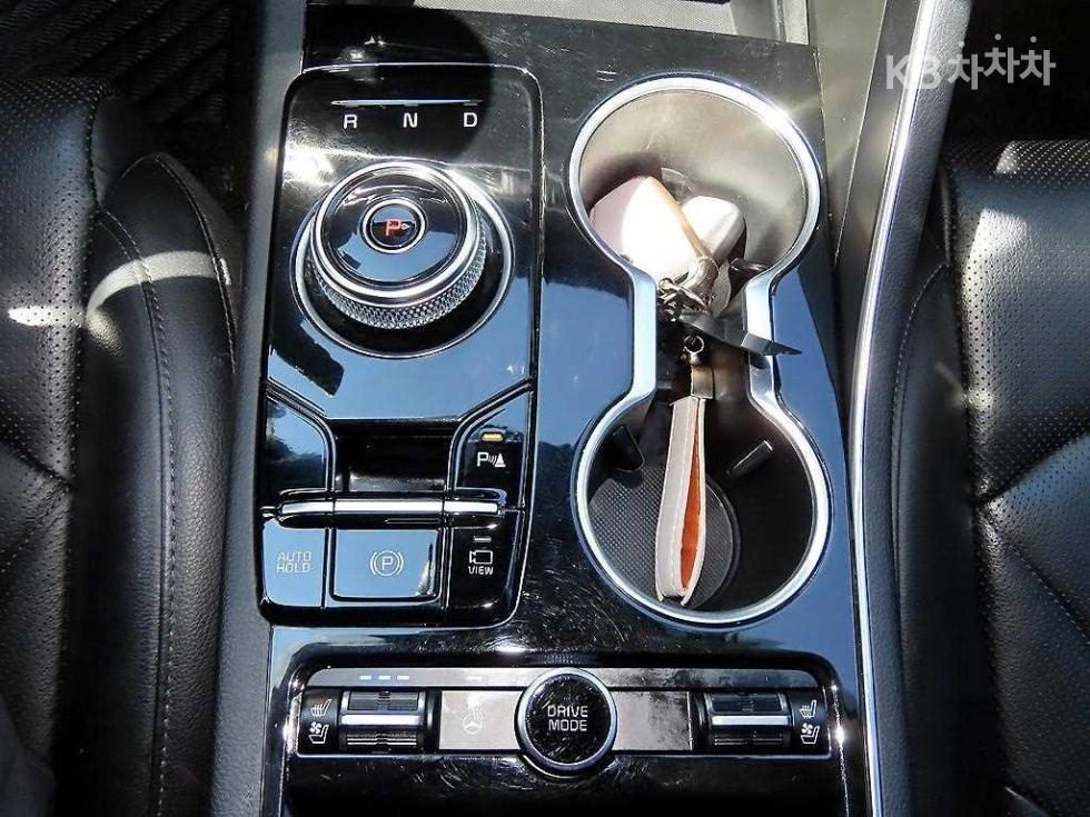 Kia K5 — miniaturë 10