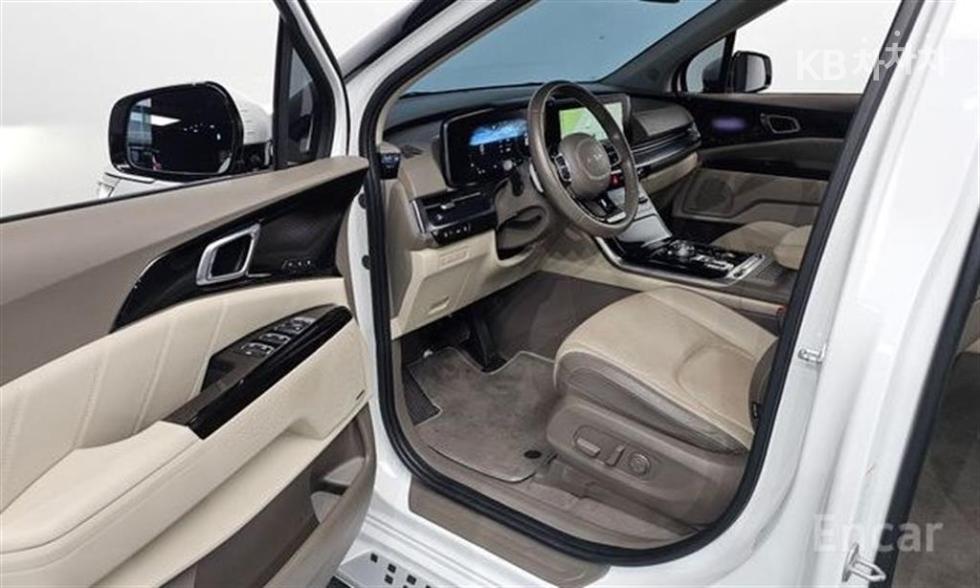2023 - kia carnival