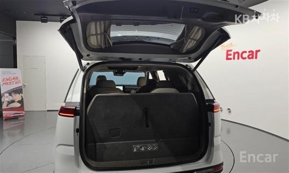 2023 - kia carnival