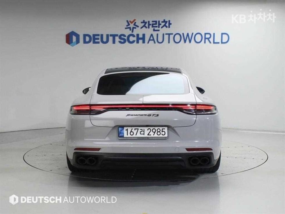 2021 Porsche (971) photo