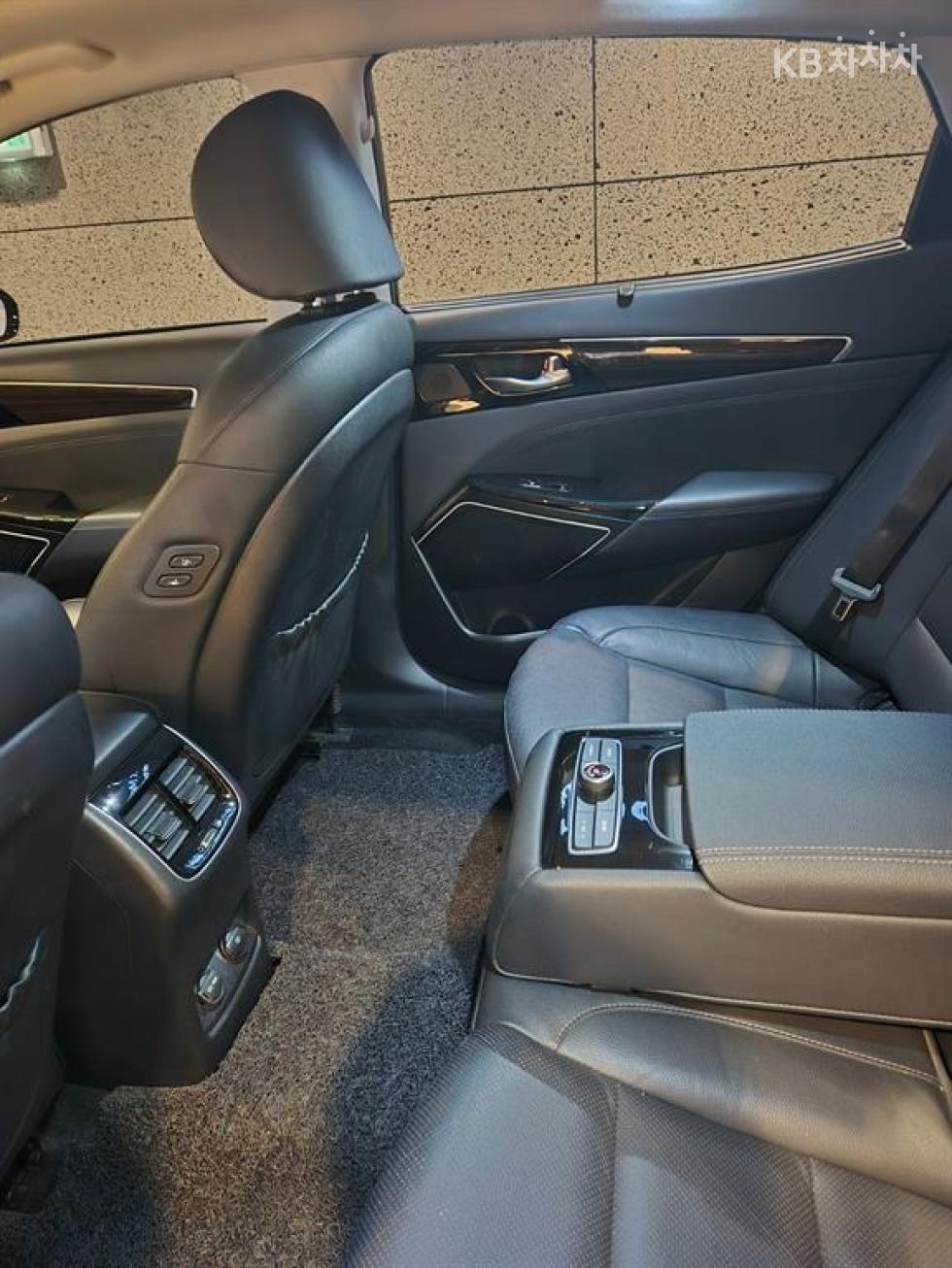 2018 - kia k7