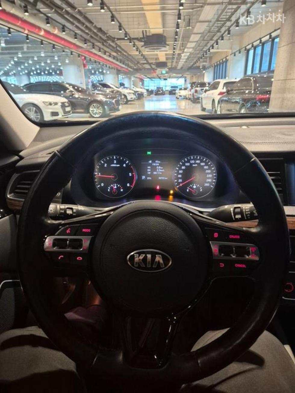 2018 - kia k7