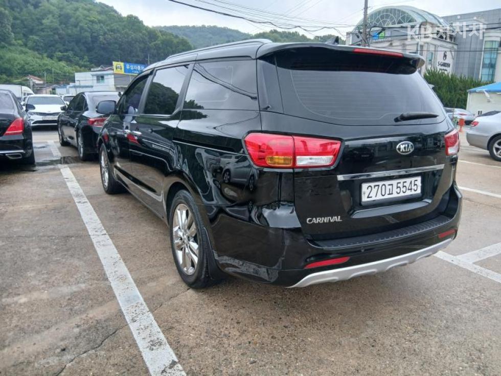 2016 - kia carnival