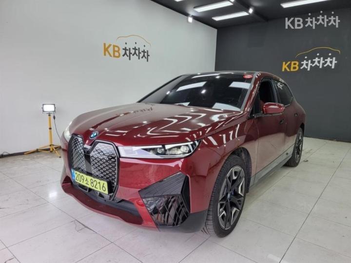 BMW iX xdrive50 sport plus — foto 1